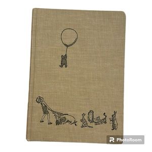 THE WORLD OF POOH BOOK, like new (besides inscription) COLOR 1957
